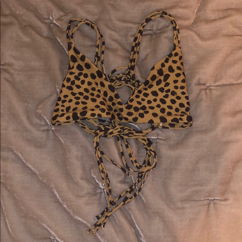 Boys + Arrows size small swimsuit top